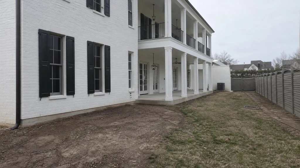 Two-storey porch, outdoor room — the original photo