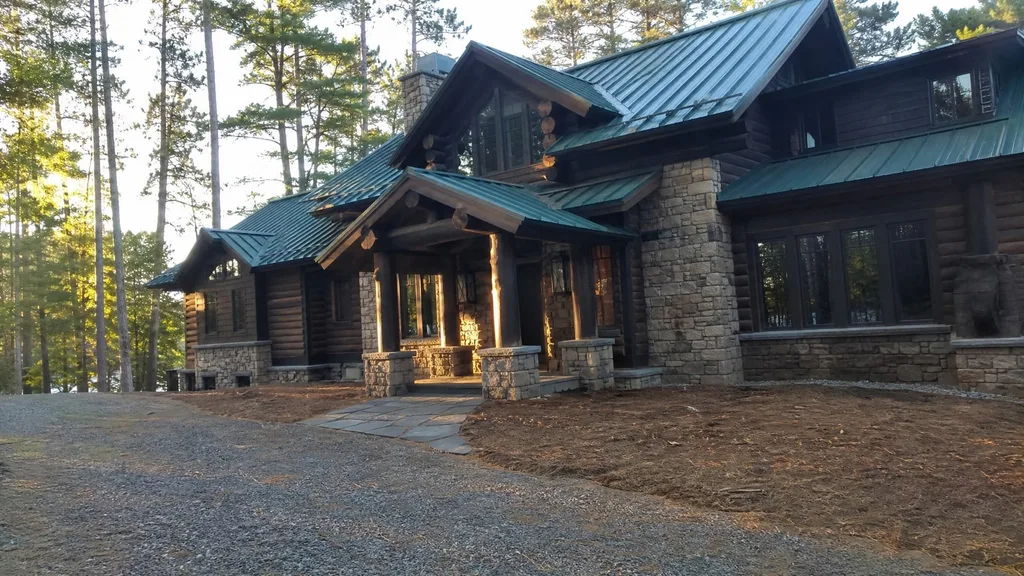 Minnesota lake house, entry borders — the original photo