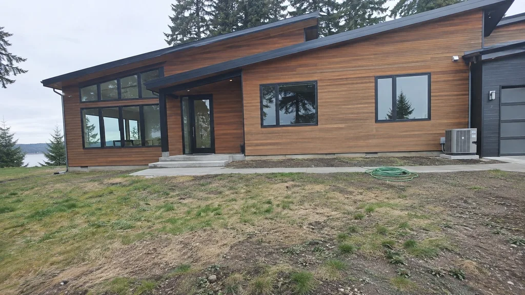Northwest modern, rain garden — the original photo