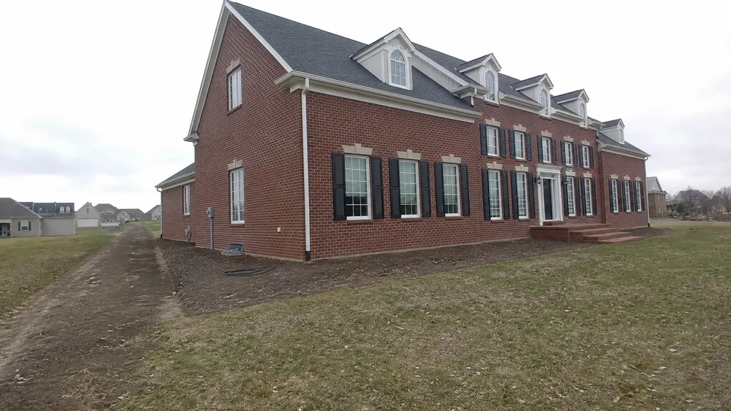Ohio Georgian brick, entry beds — the original photo