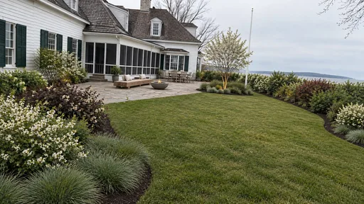 Lakeside summer estate, shrub borders